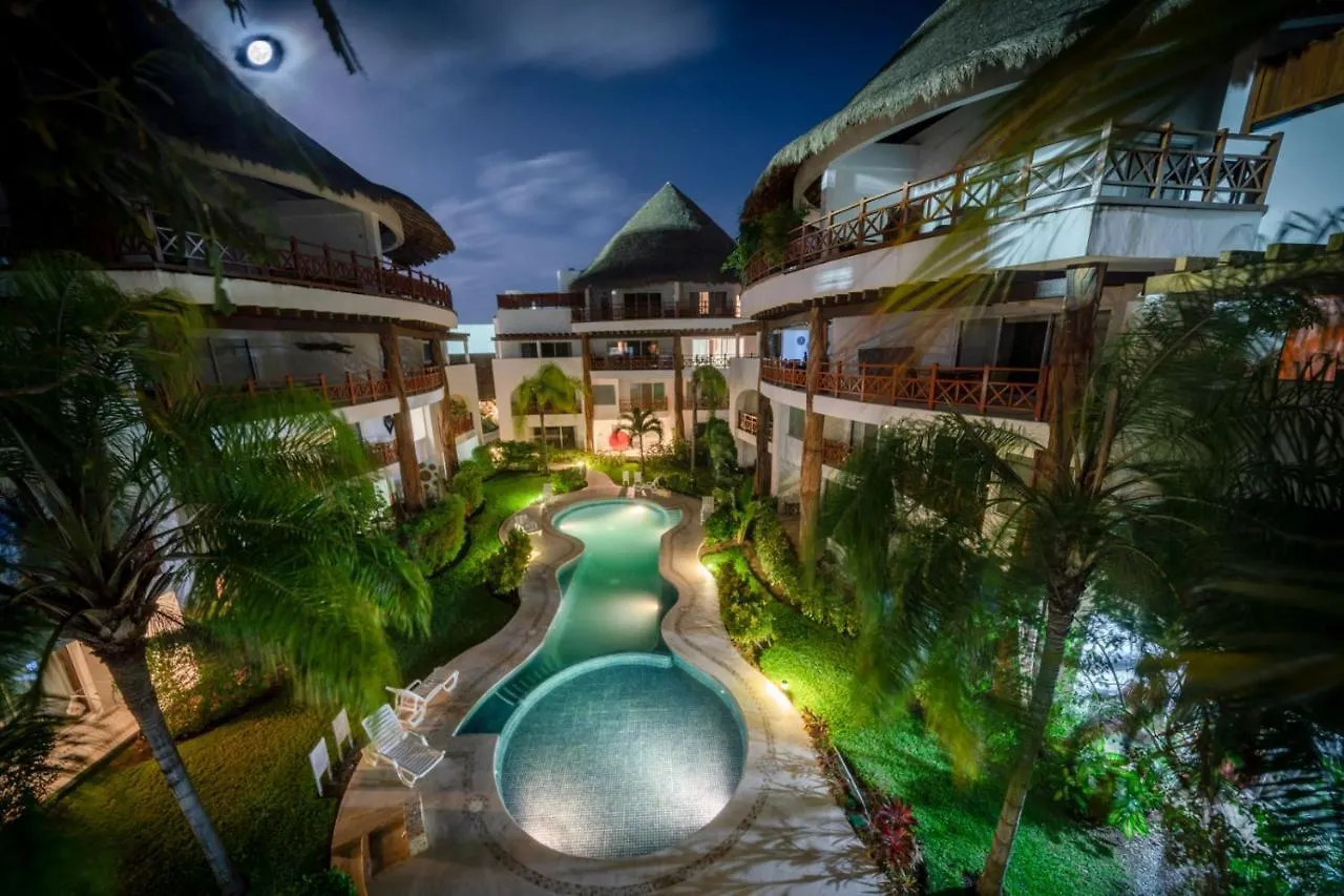 Apartament Penthouse Wayak 302 - Luxury, Private Pool, Maid Service, High End Art - At Quadra Alea Playa del Carmen Meksyk